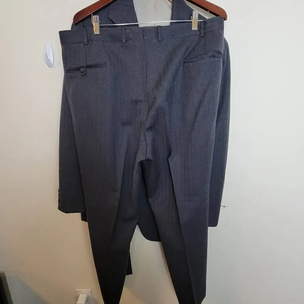Paul Stuart Grey Wool 2 buton Suit 40  Long
